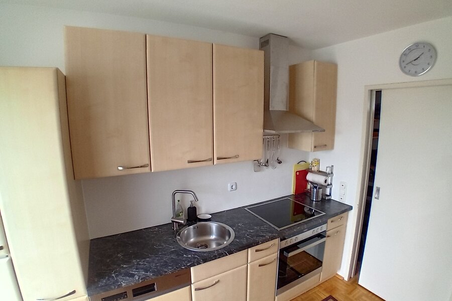 Küche mit Abstellraum/WC