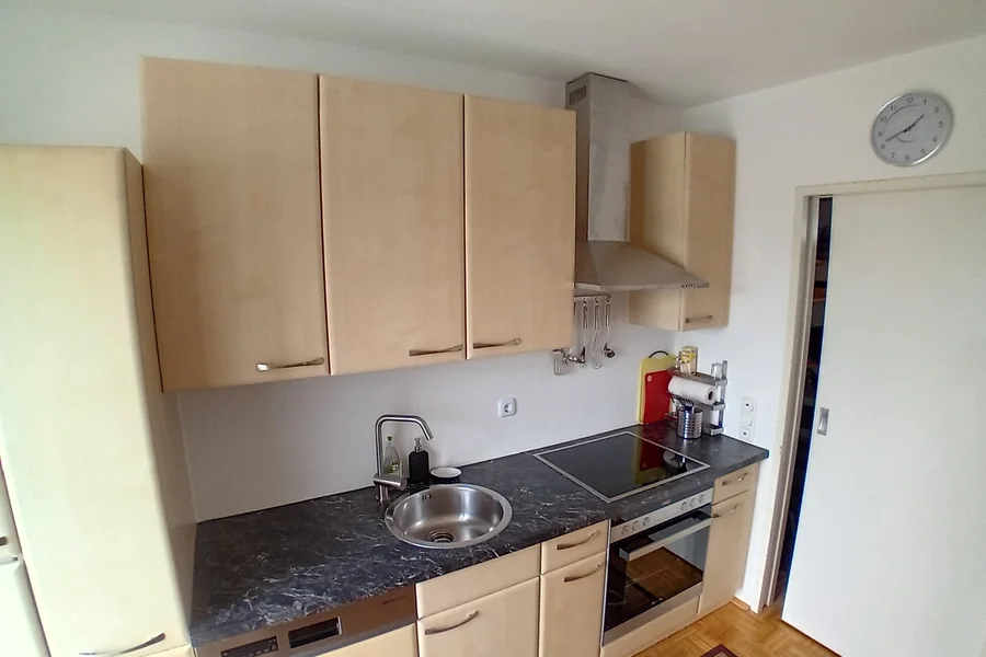 Küche mit Abstellraum/WC