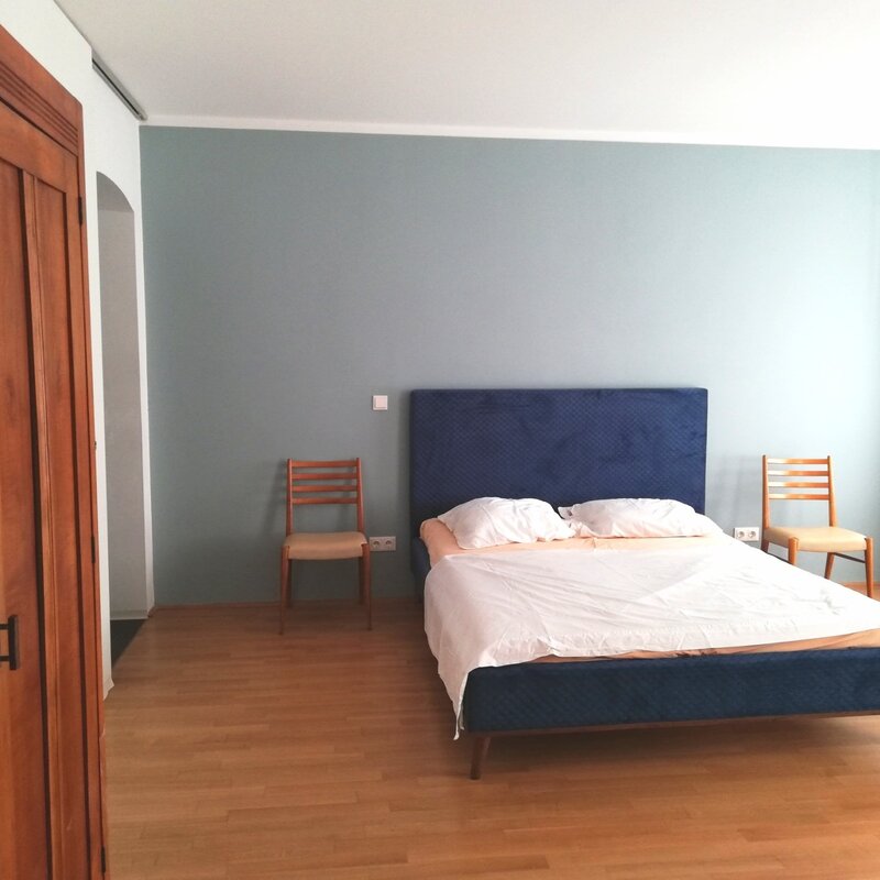 Queen size Bed, Art Nouveau Wardrobe | © Martina Kuso