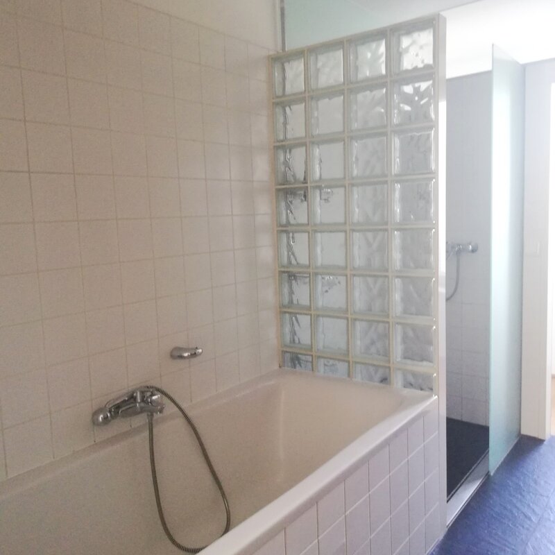 Bath tub and Shower | © Martina Kuso