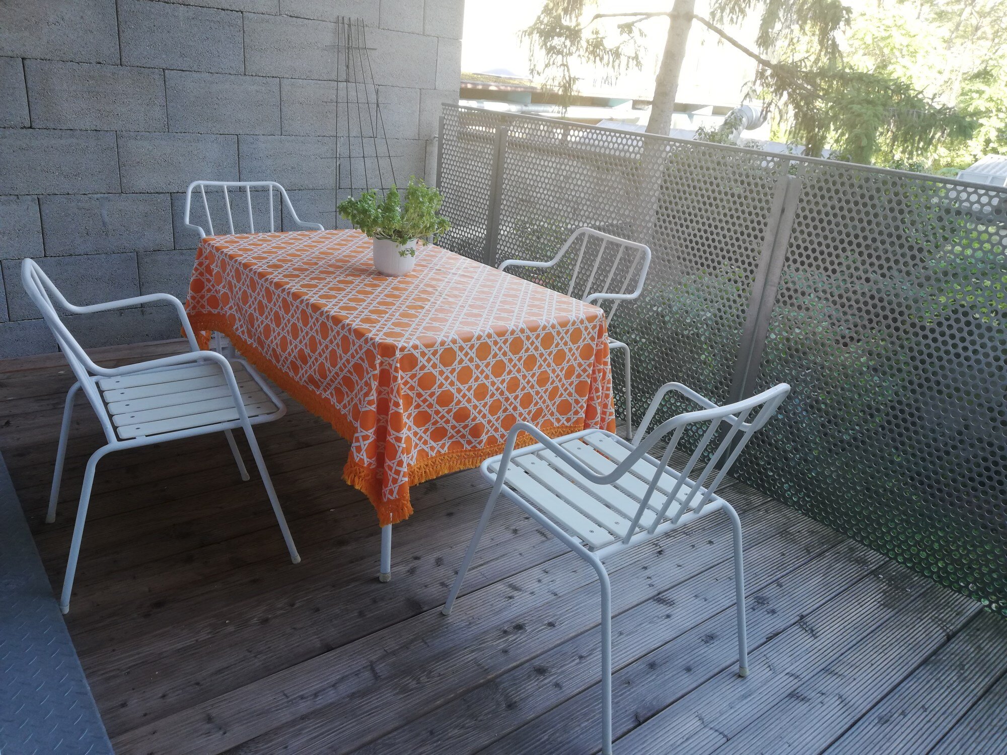 Terrace table