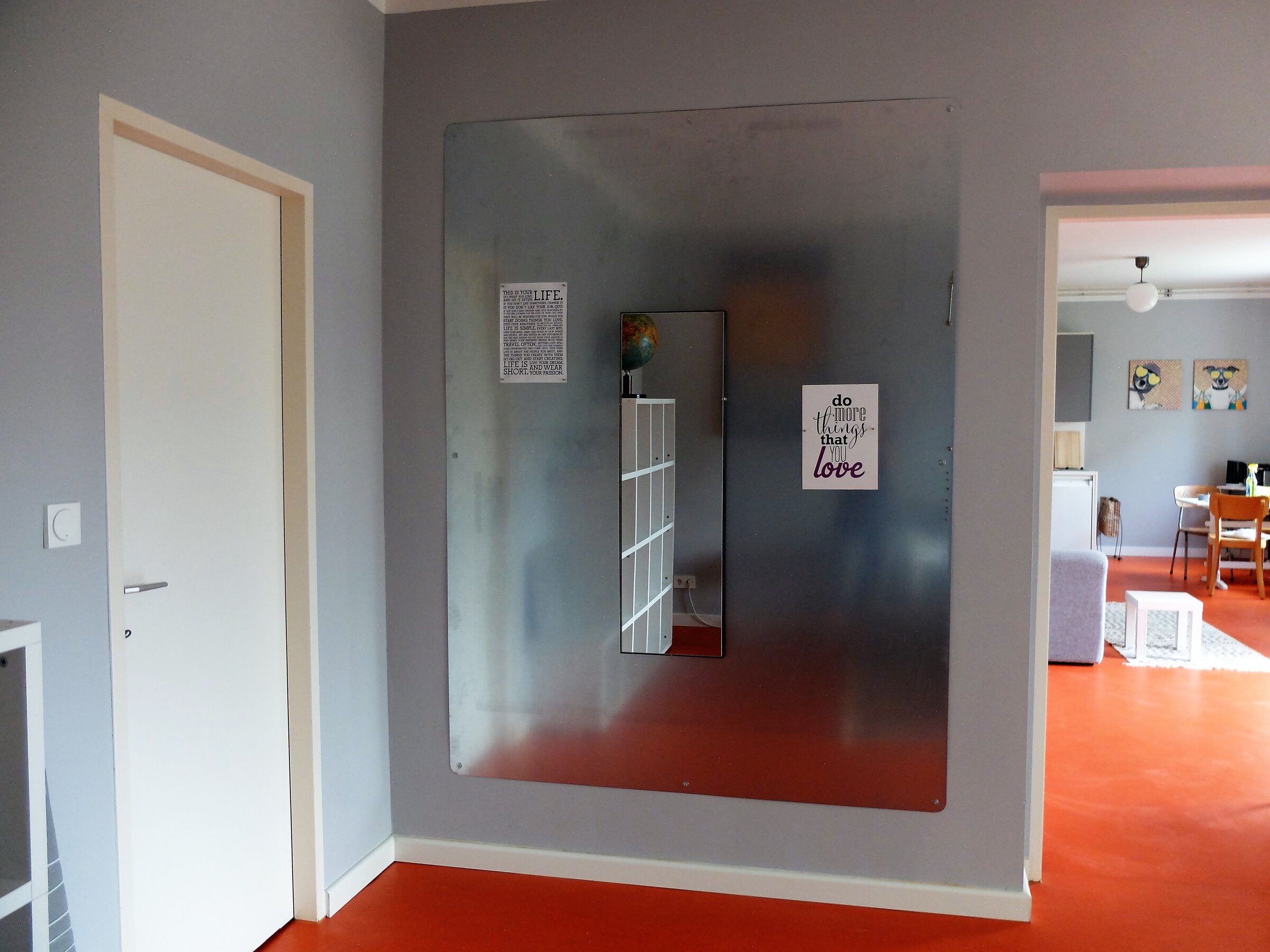 Spiegel auf Spiegel im Schlafzimmer