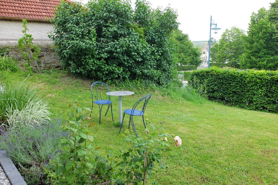 Garten - Bistrotisch mit Sesseln 