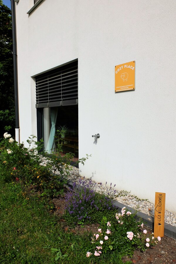 Garten, Schlafzimmerfenster von außen