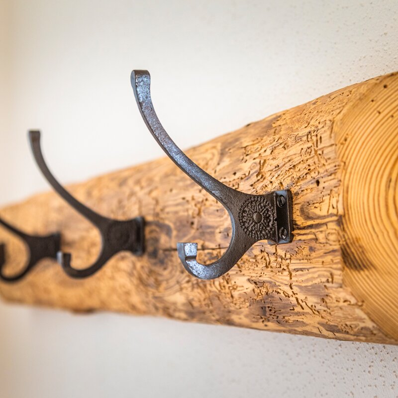 Altholzgarderobe