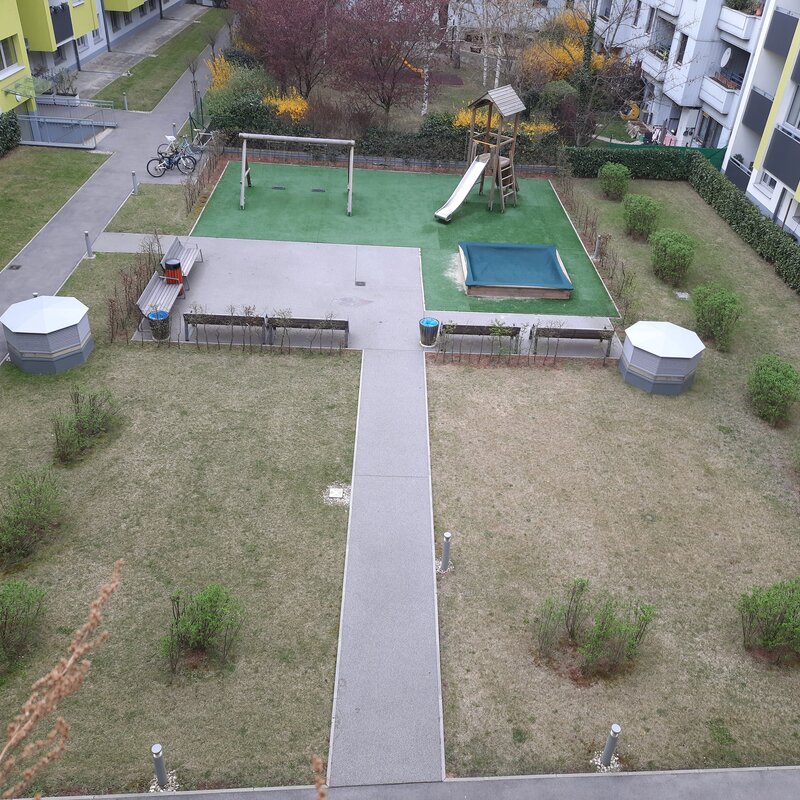 Innenhof mit Spielplatz