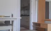 Esstisch und Garderobe