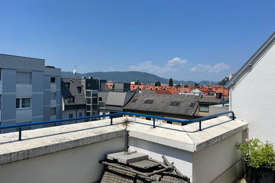 Dachterrasse mit Stadtblick – 2-Zimmer Wohnung, Kurzzeitmiete Graz, Wohnen auf Zeit für 1 bis 6 Monate