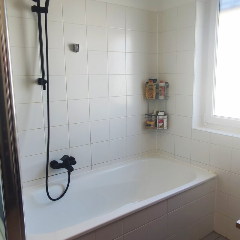 Bathtub