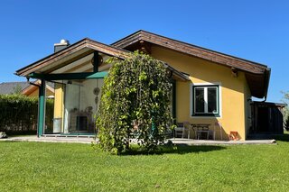 Häuschen im Grünen