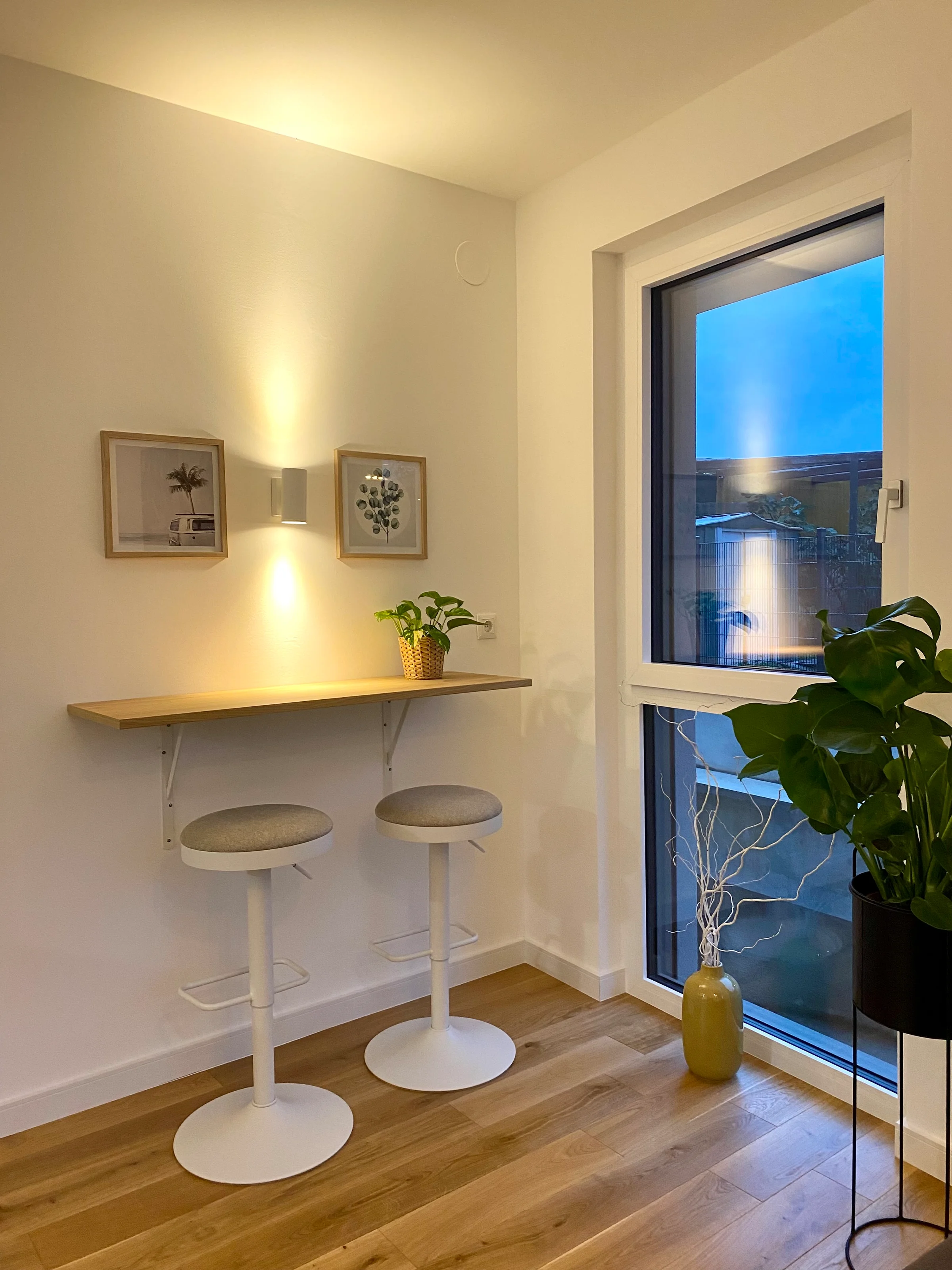 Dining and working table