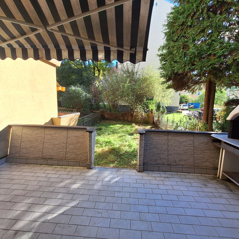 Loggia und eigener Garten 