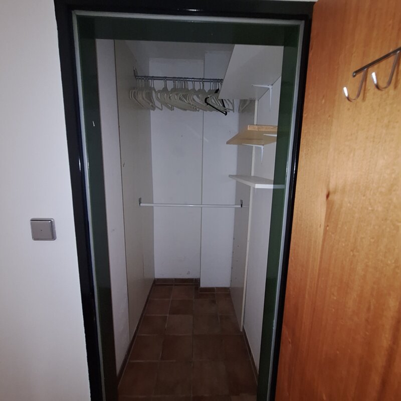Begehbarer Kleiderschrank - effizientes Platzsparen