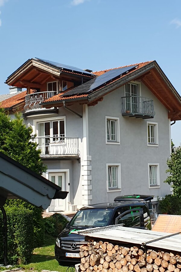 Freistehendes Haus mit Balkon & Solaranlage – 2-Zimmer Wohnung zur Kurzzeitmiete, Wohnen auf Zeit 1 bis 6 Monate, Golling