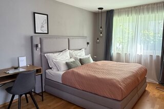 Schlafzimmer Boxspringbett | © Margit Beck