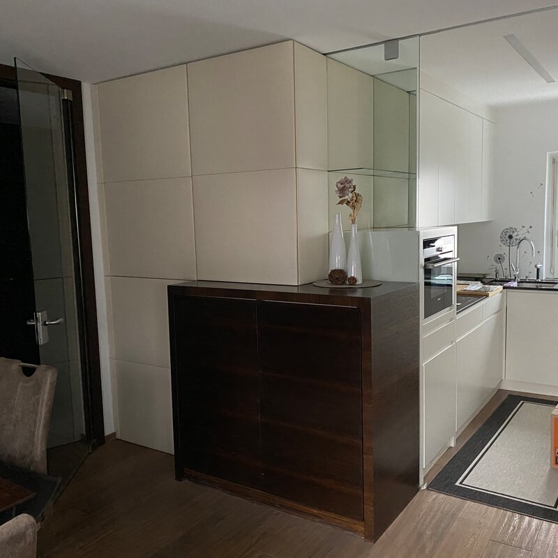 Blick Wohnzimmer zur Küche