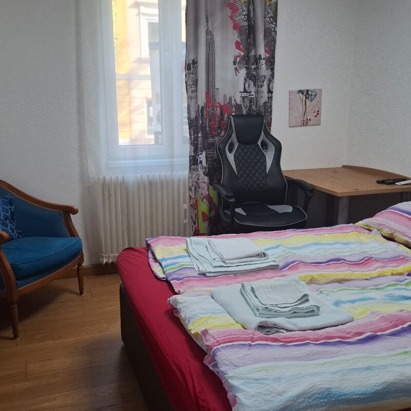 Bedroom with double bed 180 x 200, no single beds