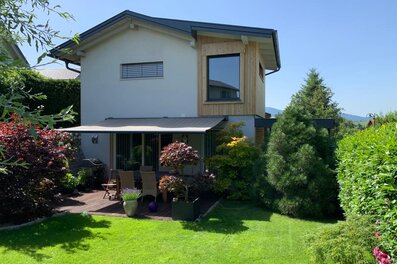 Modern house with landscaped garden & terrace – short-term rental & temporary housing for 1 to 6 months, Mondsee