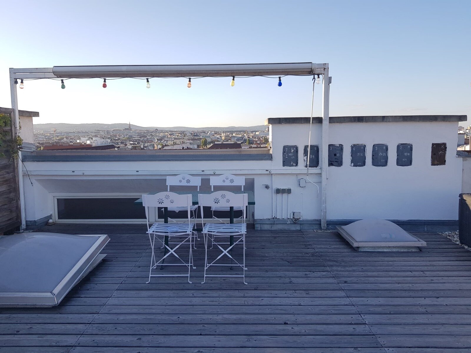 Dachterrasse Esstisch/Markise