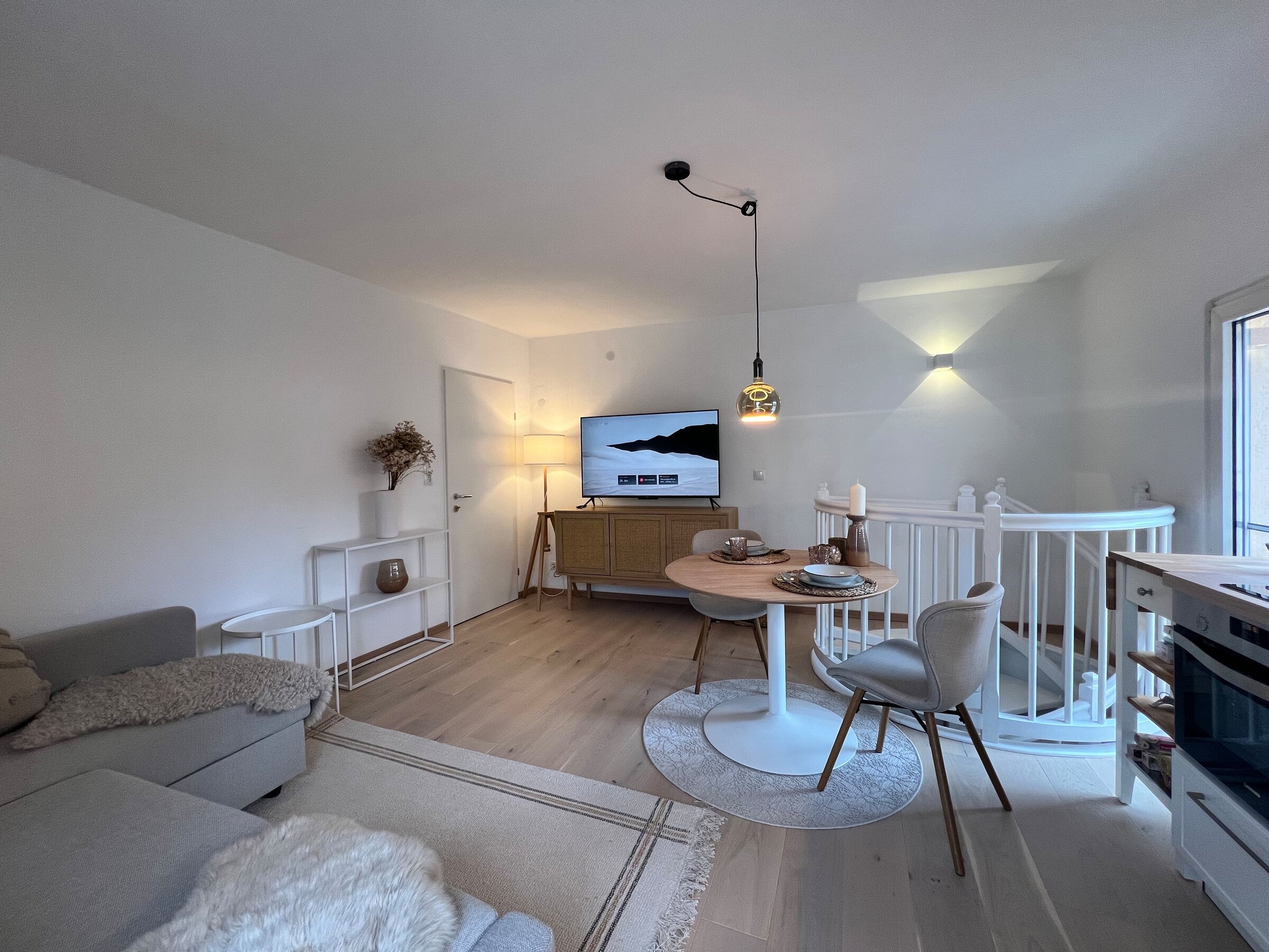 Wohnzimmer,Küche,Essbereich im Obergeschoss