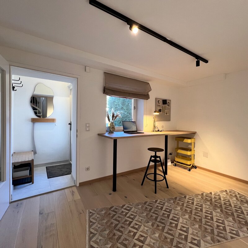 Arbeitsplatz im Ergeschoss