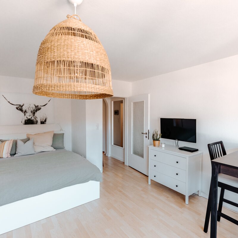 Wohnen. Essen. Arbeiten. Fernsehen. Lesen. Schlafen. Genießen.