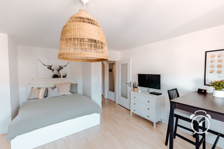 Wohnen. Essen. Arbeiten. Fernsehen. Lesen. Schlafen. Genießen.