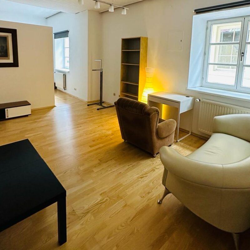 Großzügiges Studio Wohnung mit hellem Wohnbereich – Kurzzeitmiete & Wohnen auf Zeit für 1 bis 6 Monate in Graz