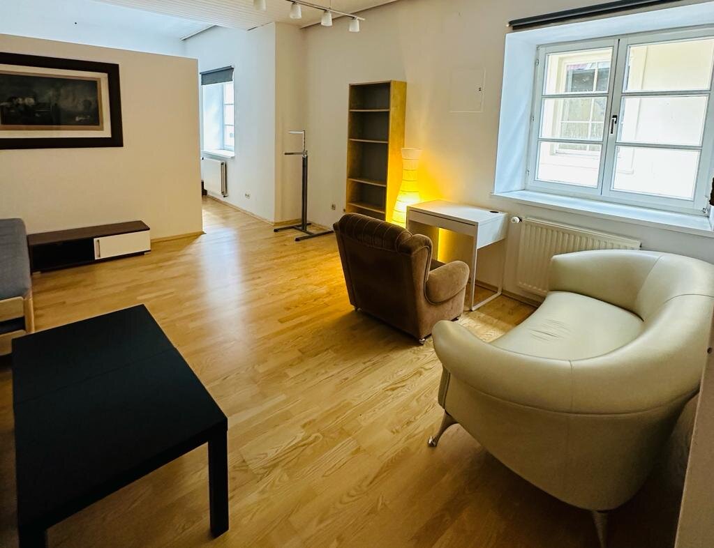 Großzügiges Studio Wohnung mit hellem Wohnbereich – Kurzzeitmiete & Wohnen auf Zeit für 1 bis 6 Monate in Graz
