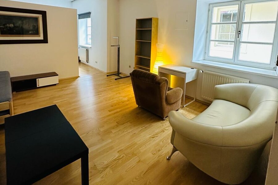 Großzügiges Studio Wohnung mit hellem Wohnbereich – Kurzzeitmiete & Wohnen auf Zeit für 1 bis 6 Monate in Graz