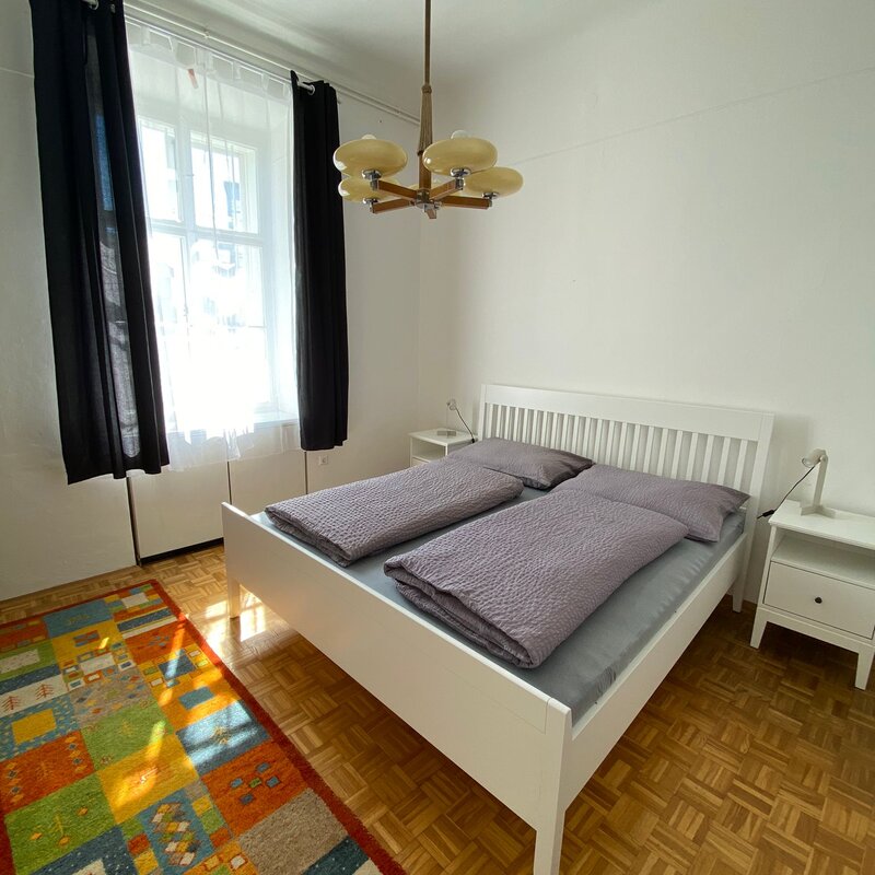 Schlafzimmer mit Doppelbett | © Georg Franz