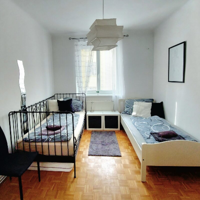 Schlafzimmer 2