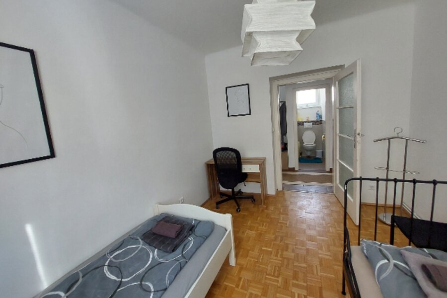 Schlafzimmer 2