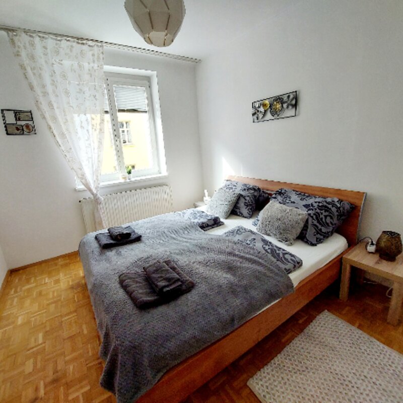 Schlafzimmer 1/Masterbedroom