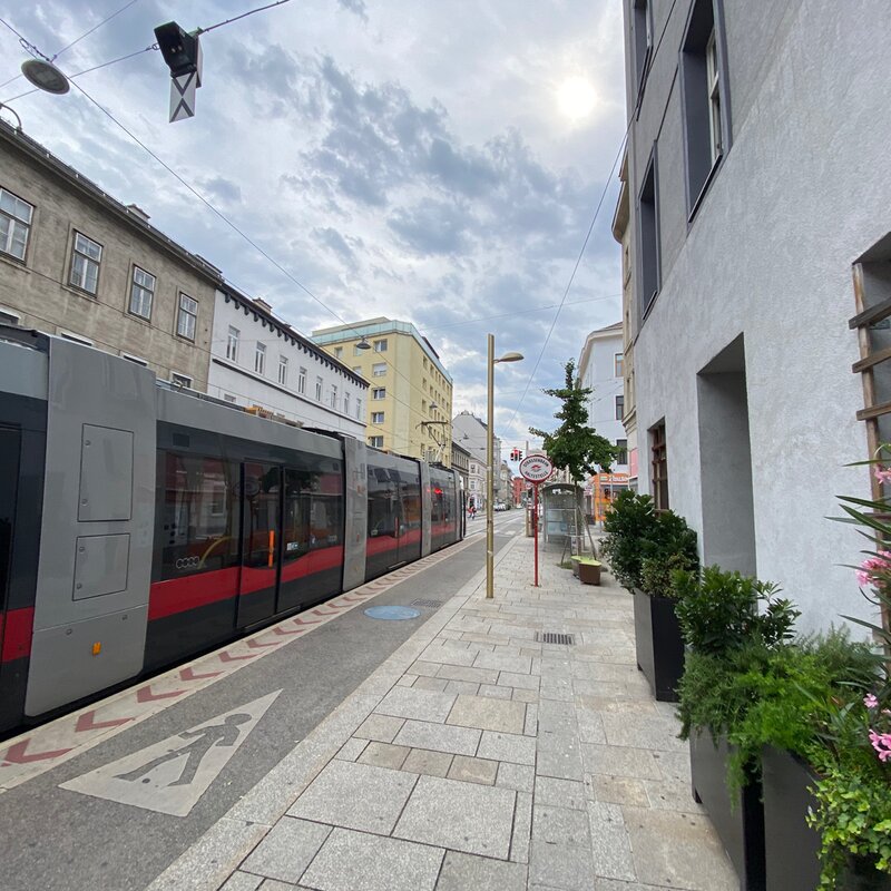 Strassenbahnstation vor der Haustür