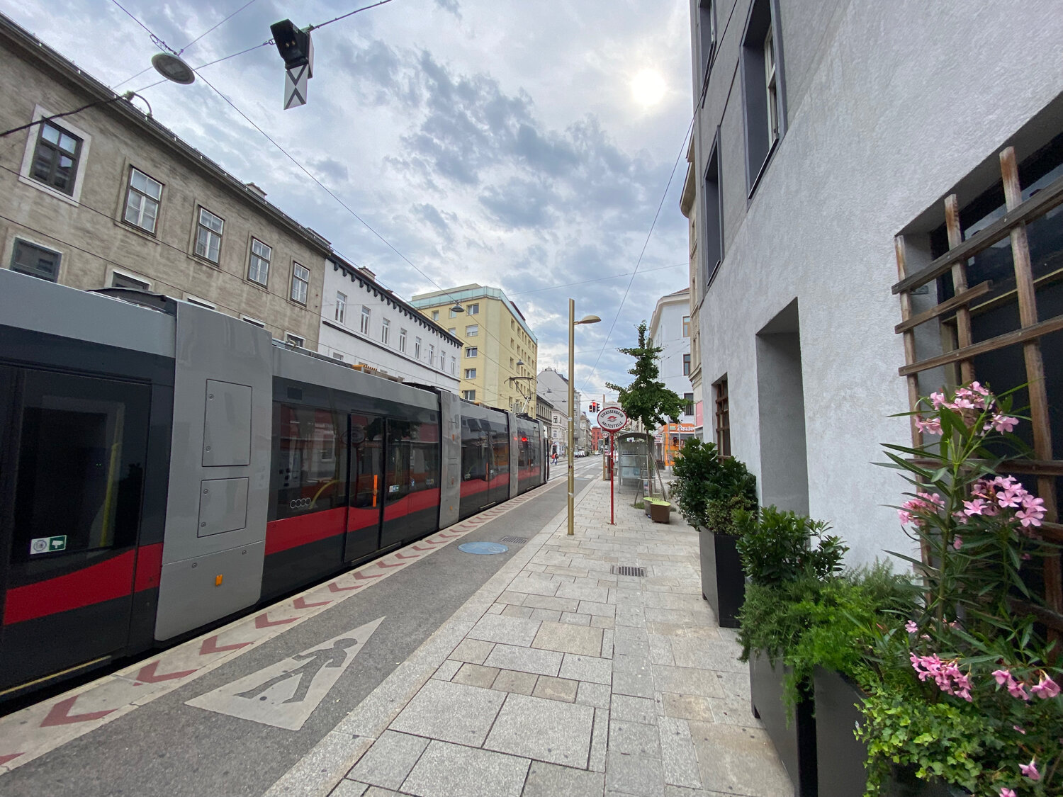 Strassenbahnstation vor der Haustür