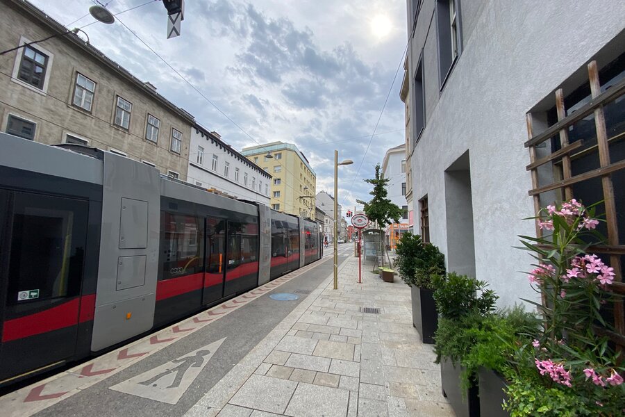 Strassenbahnstation vor der Haustür
