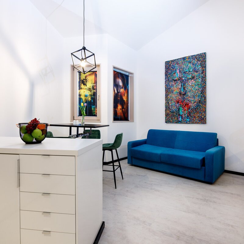 Wohnzimmer mit Ausziehsofa