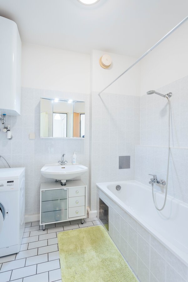 Bathroom with bathtub | © Ebner - Wenger