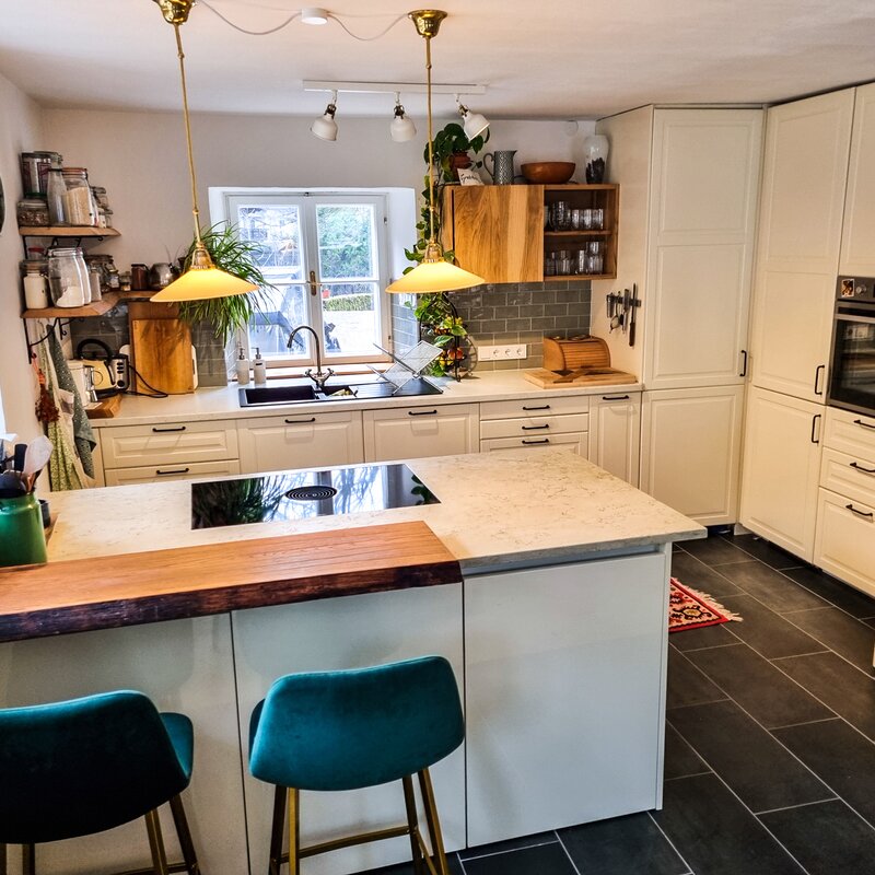 Bright house with stylish kitchen & island – short-term rental Salzburg, temporary housing for 1 to 6 months