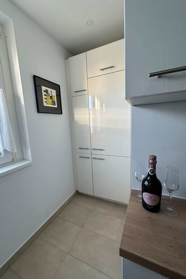 small kitchen, very well equipped