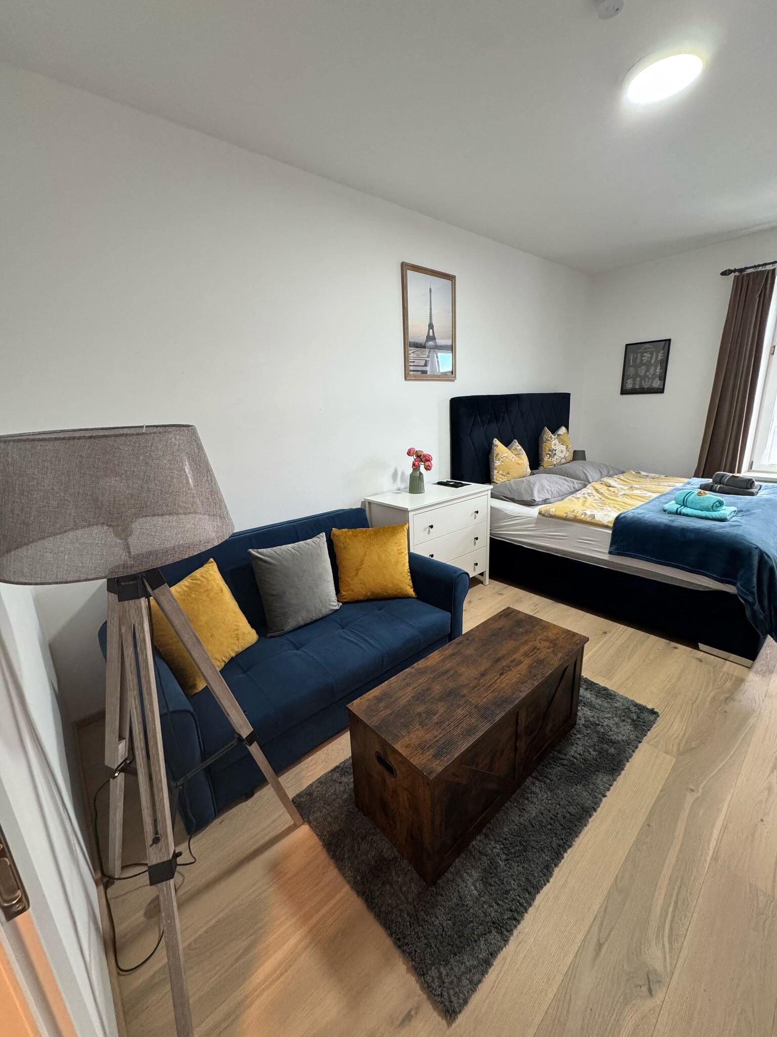 Großes Schlafzimmer mit zusätzlichem Schlafsofa | © Susanne