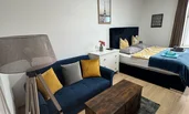 Großes Schlafzimmer mit zusätzlichem Schlafsofa | © Susanne