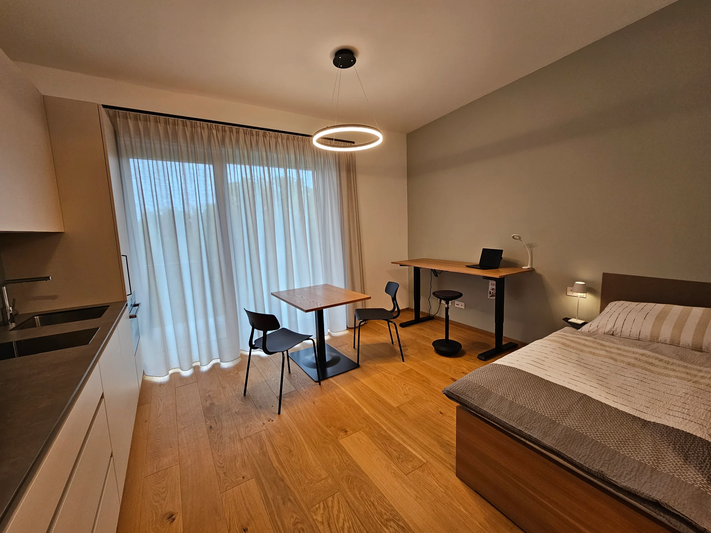 Exklusive Business Wohnung (klein aber fein, genau unter Sachbezugsgrenze 25m²)