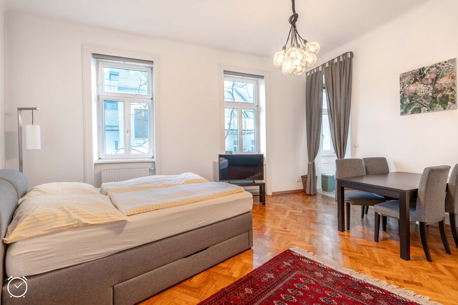 Schönes, ruhiges 1-Zimmer Apartment mit Gartenblick | © Susanne Frewein-Kazakbaev