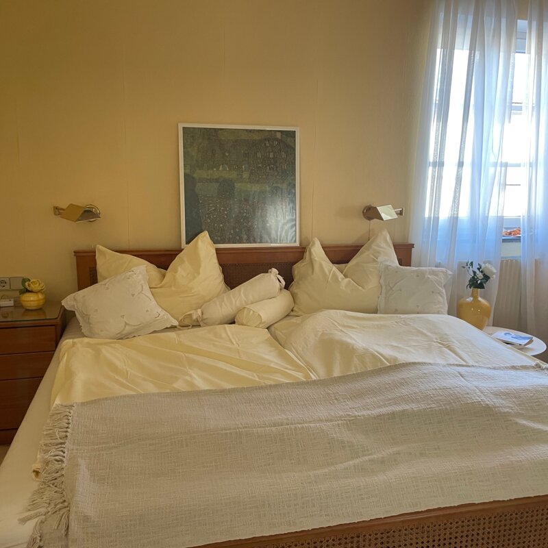 Schlafzimmer 1