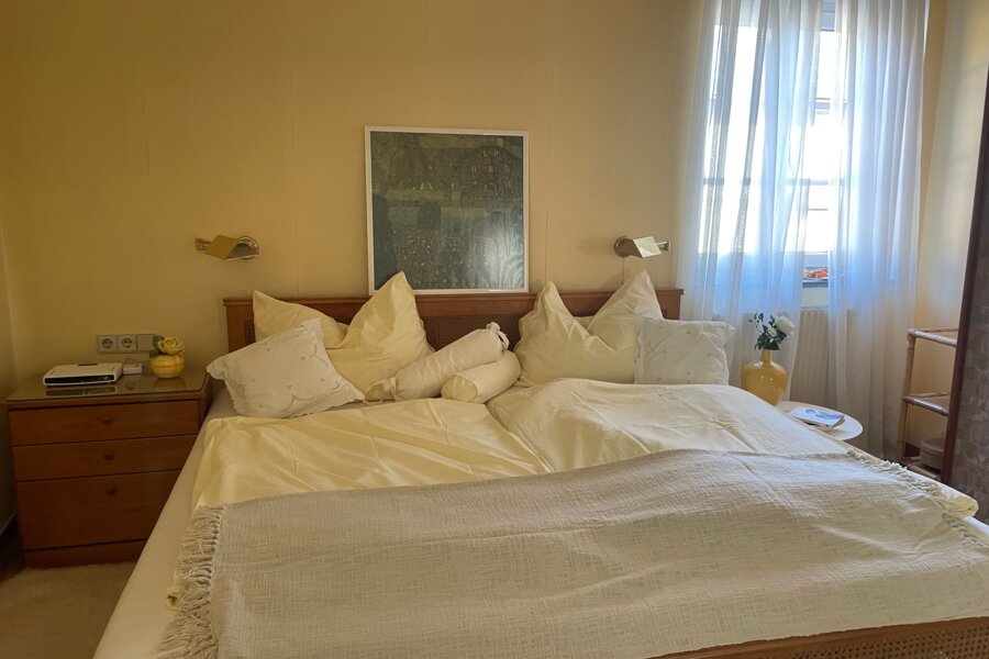 Schlafzimmer 1