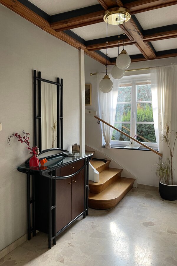 Vorraum mit Stiegenaufgang