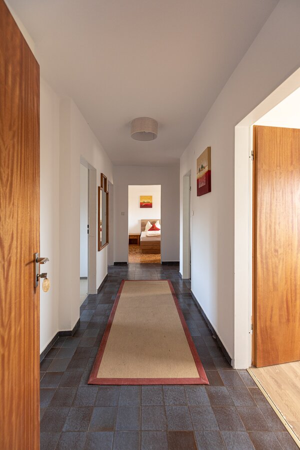 der Eingansbereich mit Gaderobe