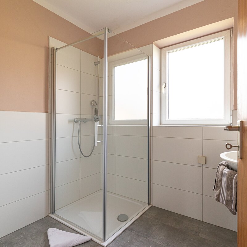 mit seperaten WC